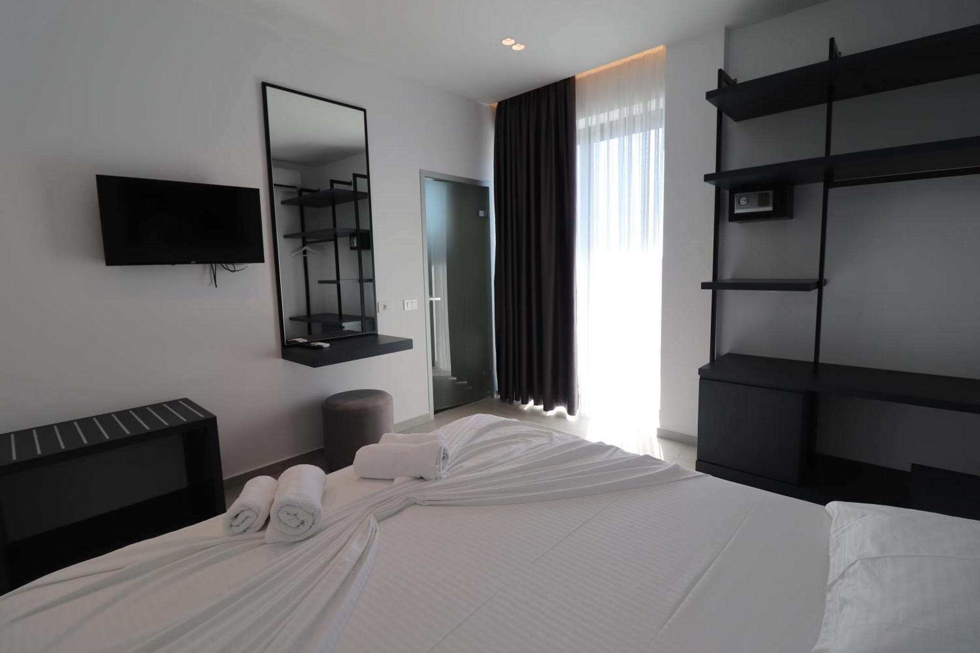 Adele Hotel Ksamil Exterior foto